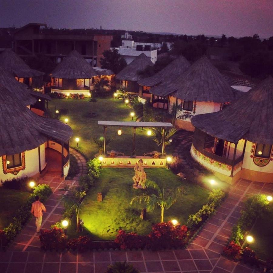 Ryan Resort Bhuj Zewnętrze zdjęcie